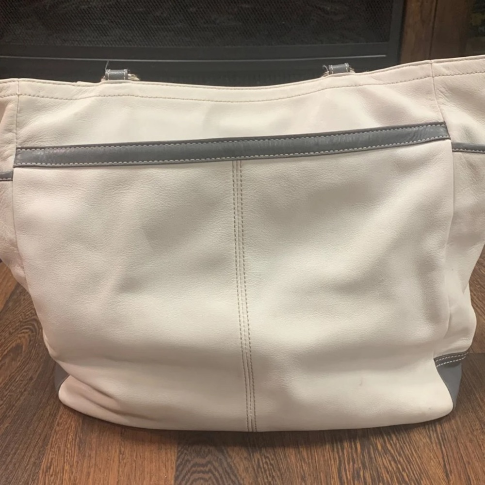 Coach Bag - Picture 3 of 5